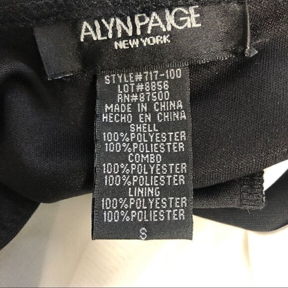 ALYNPaige Beautiful Size S Slip On Dress! - Picture 3 of 11